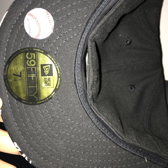 Fitted Hat - Picture 3 of 4